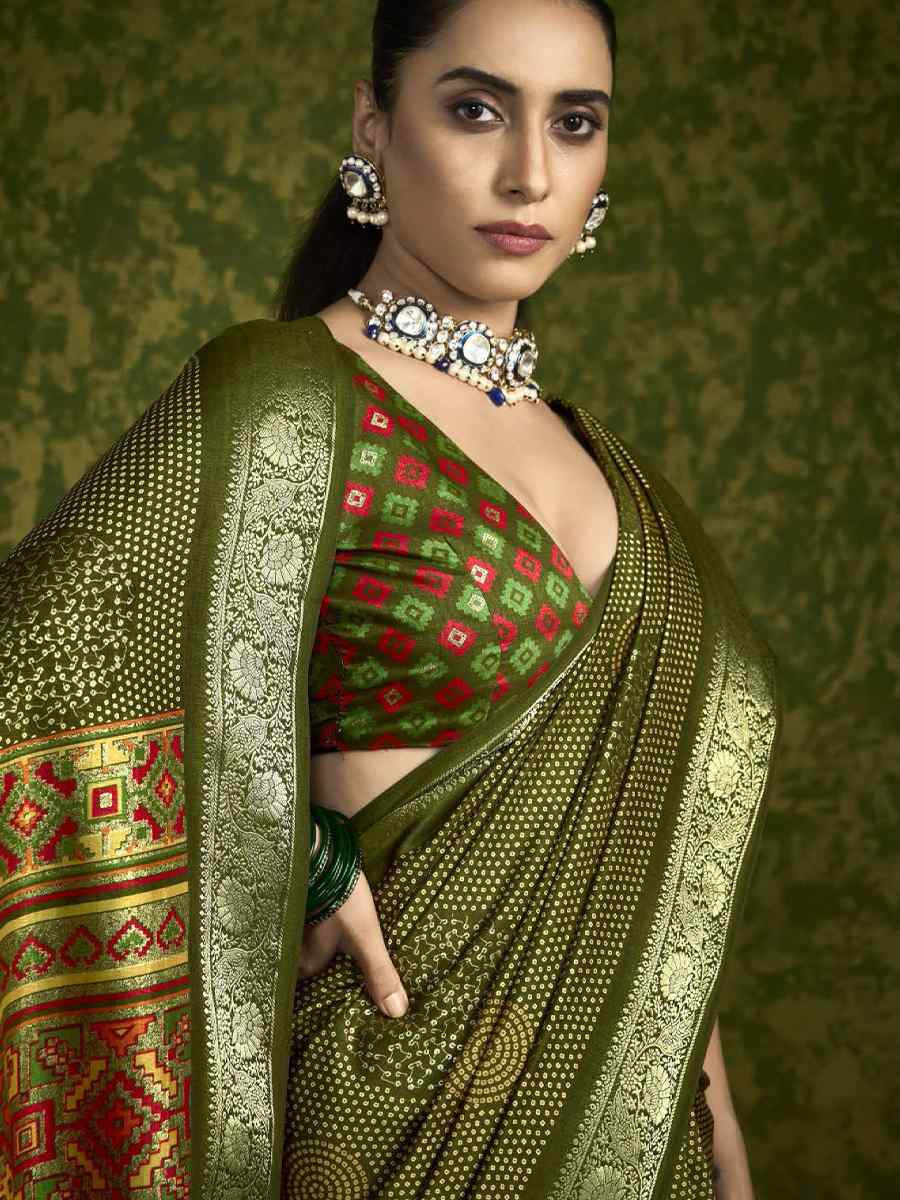 Mahendi Green Silk Handwoven Festival Wedding Fancy Heavy Border Saree