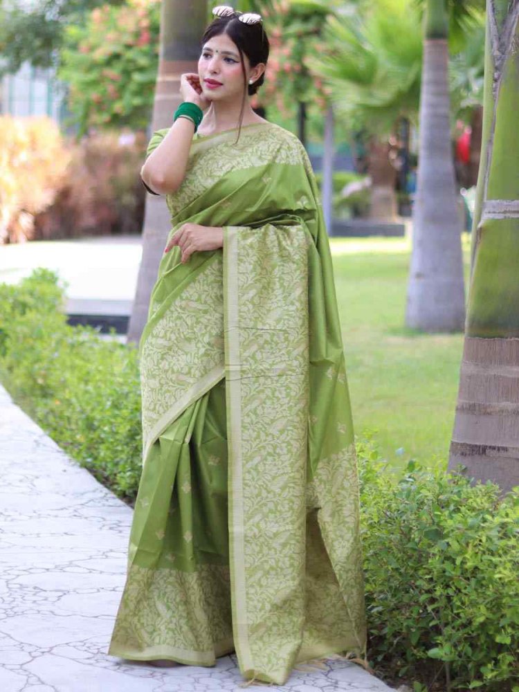 Mahendi Handloom Raw Silk Handwoven Casual Festival Classic Style Saree
