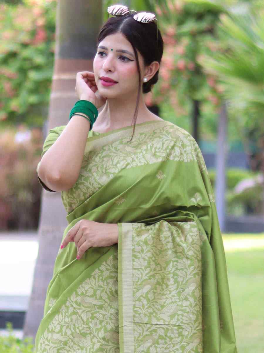 Mahendi Handloom Raw Silk Handwoven Casual Festival Classic Style Saree