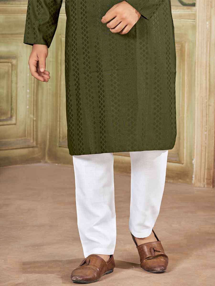Mahendi Pure Viscose Embroidered Festival Casual Kurta