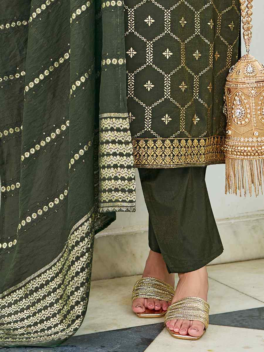 Mahendi Pure Viscose Simmer Roman Embroidery Party Wedding Festival Casual Ready Pant Salwar Kameez