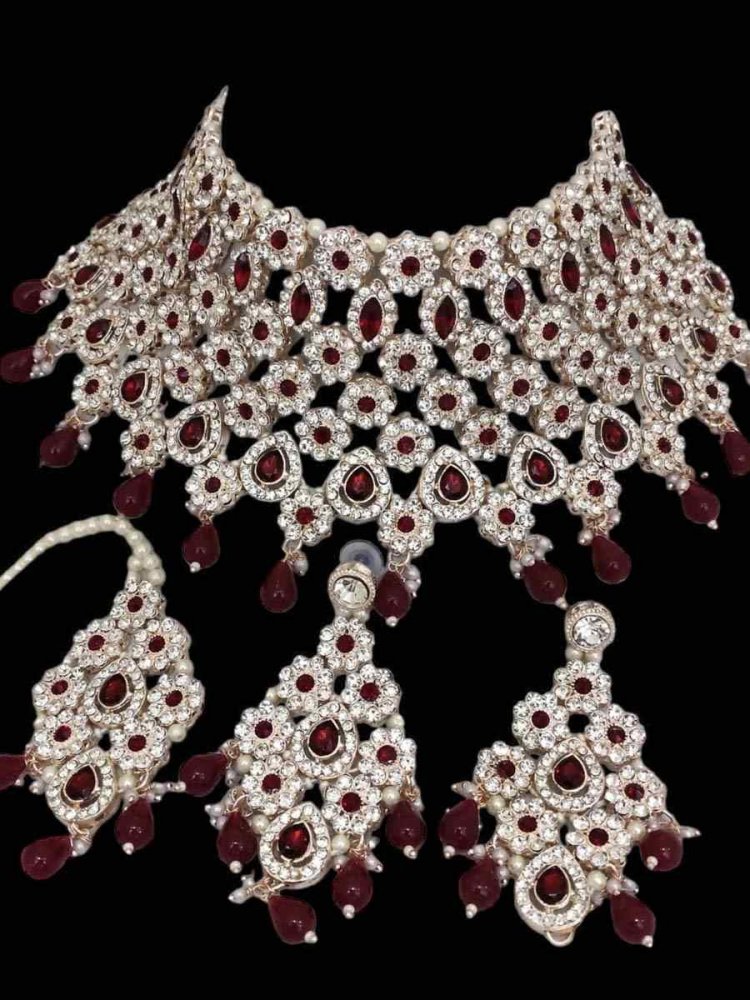 Maroon Alloy Bridal Wear Diamonds Necklace