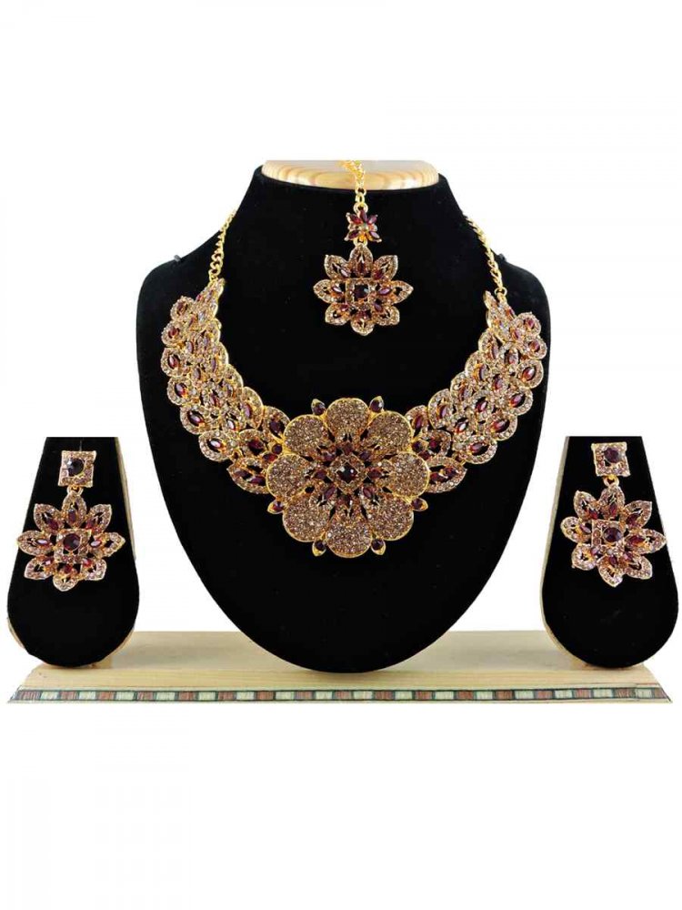 Maroon Alloy Festival Wear Diamonds Necklace