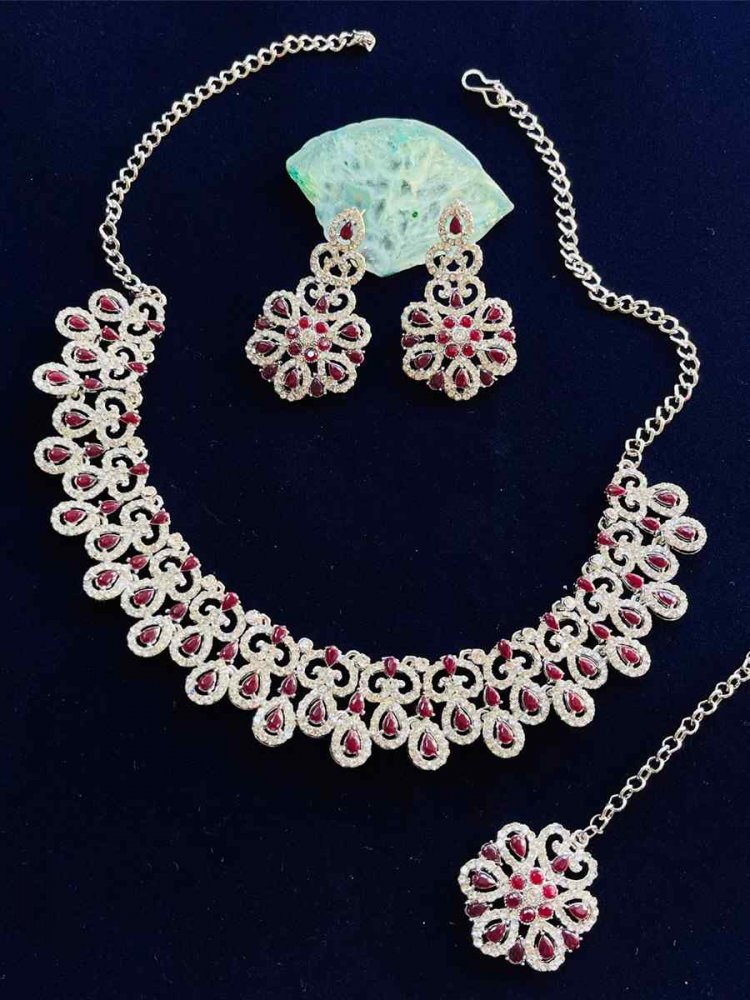 Maroon Alloy Festival Wear Diamonds Necklace