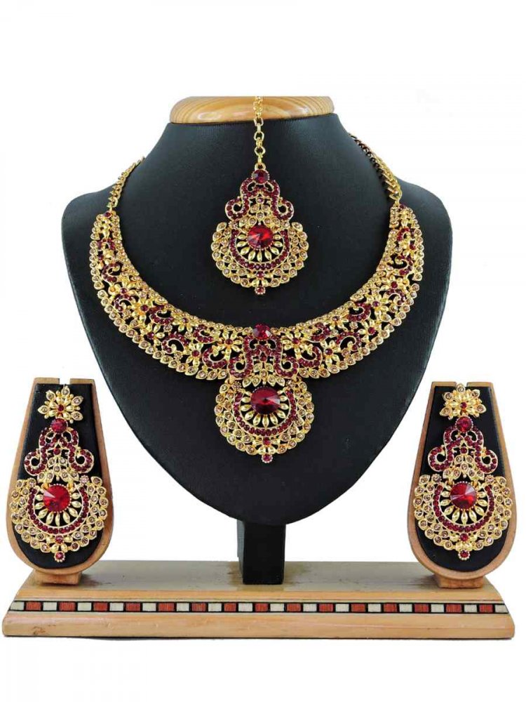 Maroon Alloy Festival Wear Kundan Necklace