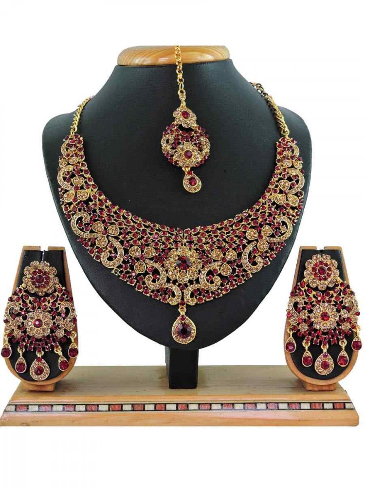 Maroon Alloy Festival Wear Kundan Necklace