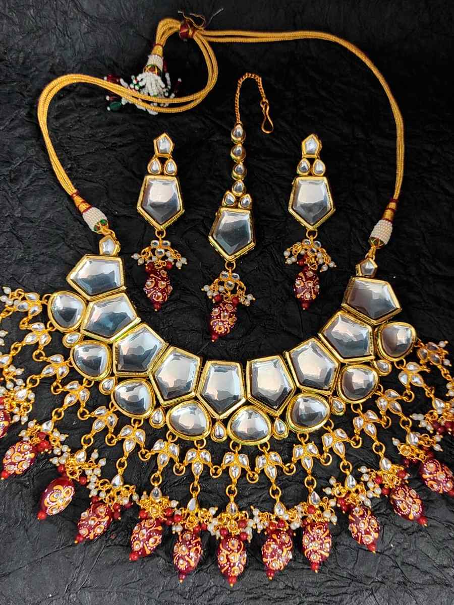 Maroon Alloy Wedding Wear Kundan Necklace