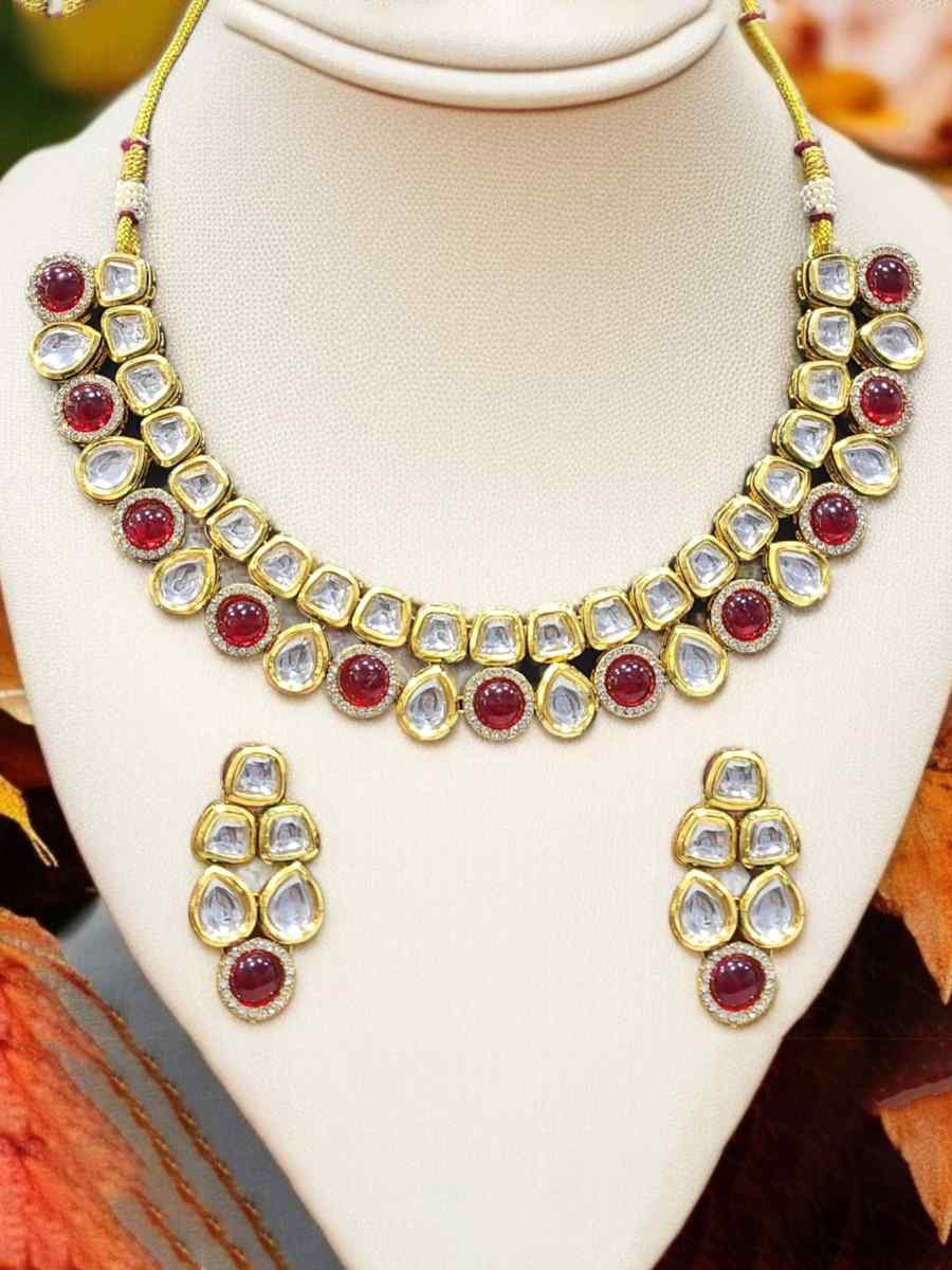Maroon And Gold Alloy Wedding Party Festival Wear Kundan Necklace