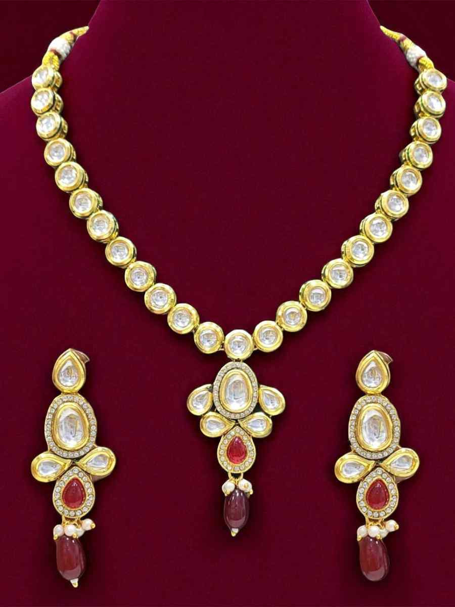 Maroon And Gold Alloy Wedding Party Festival Wear Kundan Necklace