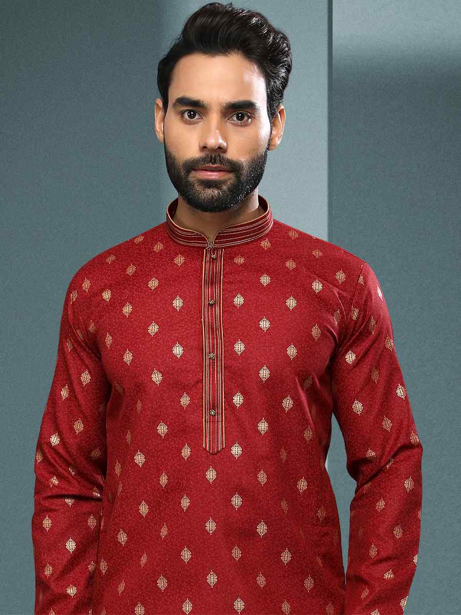 Maroon Hand Loomed In Rich Yarns Of Cotton Printed Festival Kurta