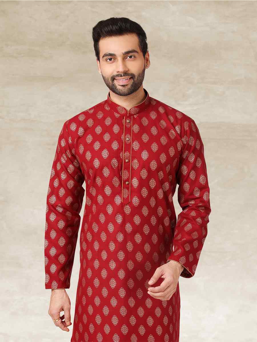 Maroon Hand Loomed In Rich Yarns Of Cotton Printed Party Wedding Kurta