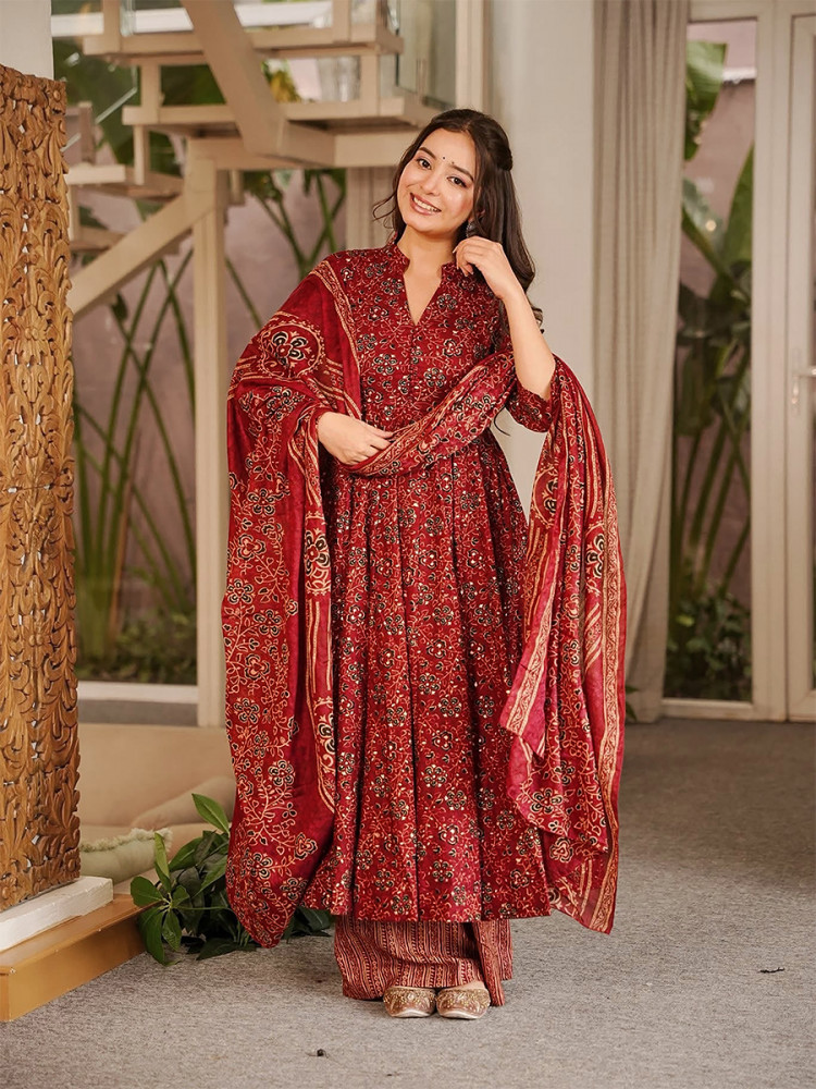 Image of Maroon Maslin Digital Printed Wedding Party Festival Casual Ready Anarkali Palazzo Pant Salwar Kameez