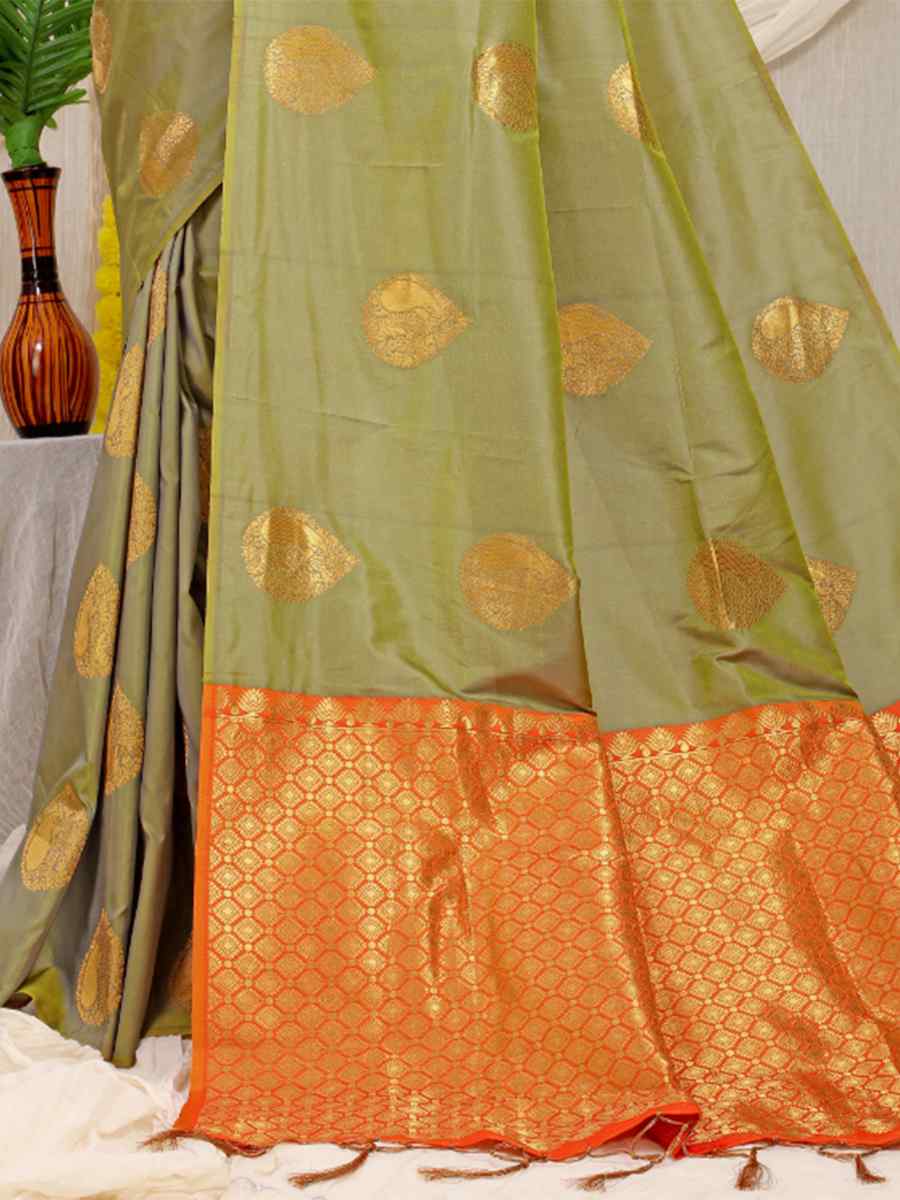 Mehendi Banarasi Silk Handwoven Festival Casual Heavy Border Saree