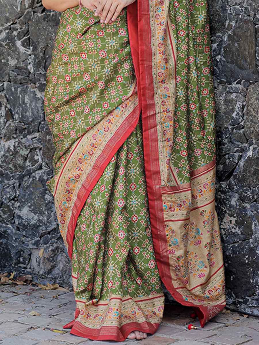 Mehendi Dola Silk Printed Casual Festival Classic Style Saree