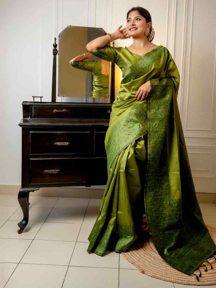 Image of Mehendi Green Handloom Raw Silk Handwoven Casual Reception Festival Wedding Fancy Classic Style Sarees