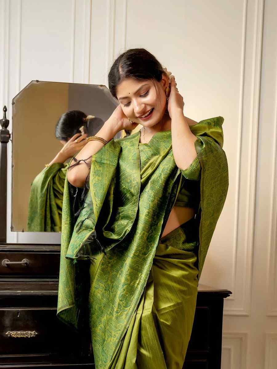 Mehendi Green Handloom Raw Silk Handwoven Casual Reception Festival Wedding Fancy Classic Style Sarees