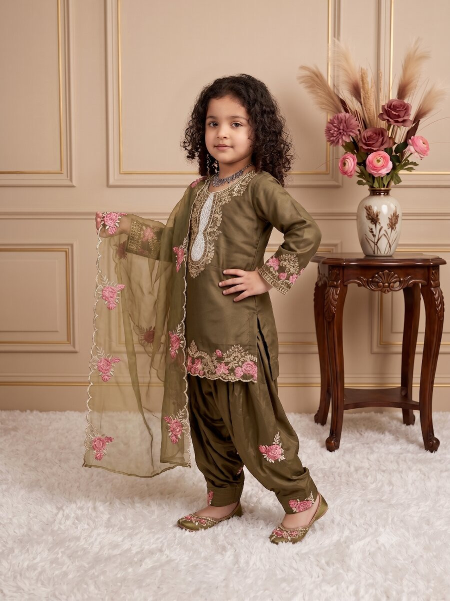Mehendi Green Pure Heavy Natural Crepe Embroidered Sequence Traditional Ethnic Casual Festival Party Wedding Salwars Girls Wear
