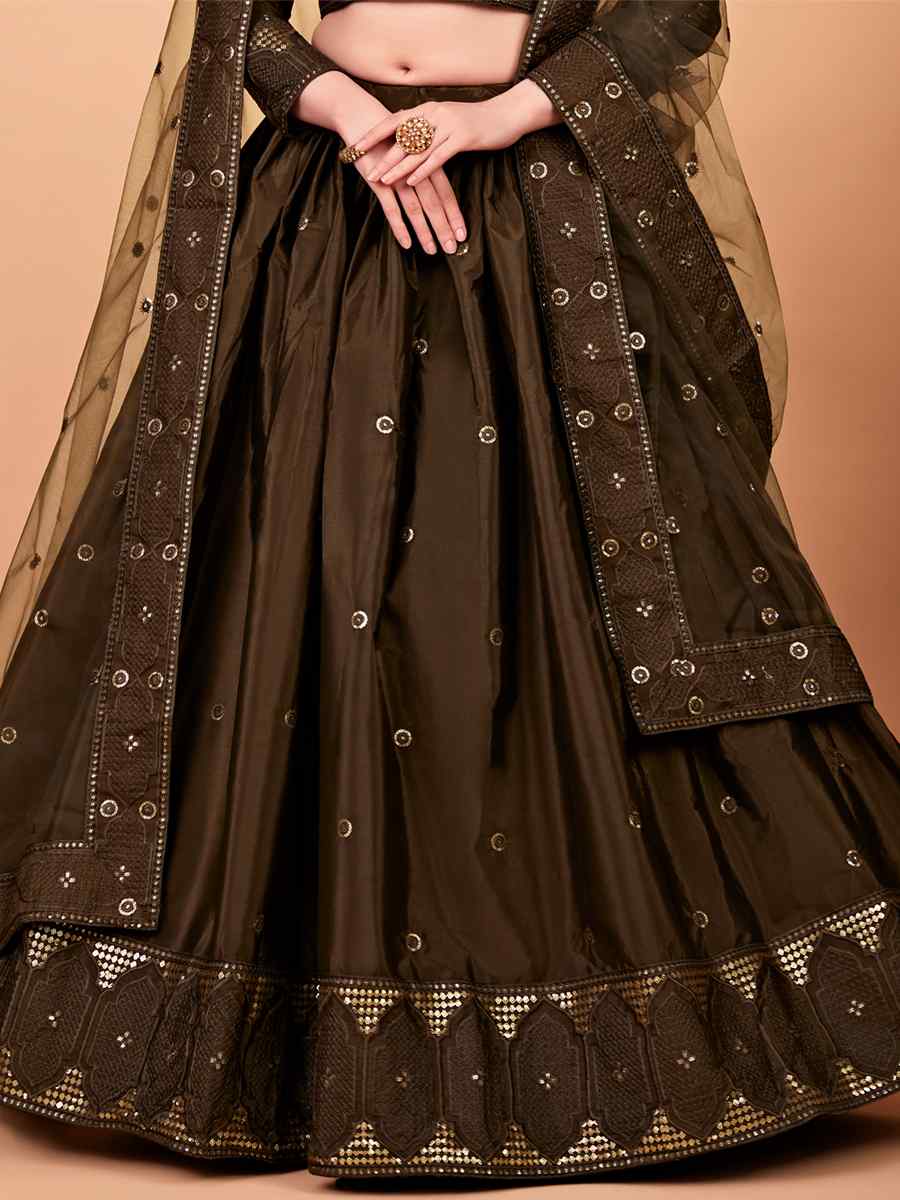 Mehendi Tebi Silk Embroidered Festival Wedding Circular Lehenga Choli