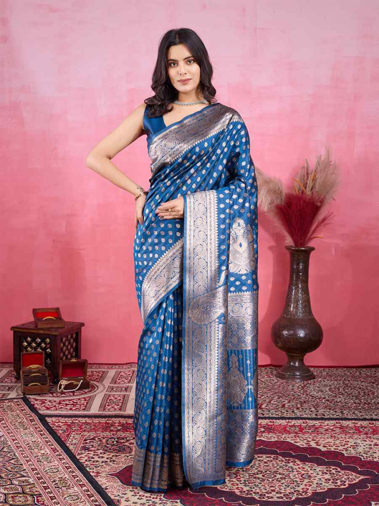 Image of Morpich Kanjivaram Silk Handwoven Festival Wedding Fancy Heavy Border Saree