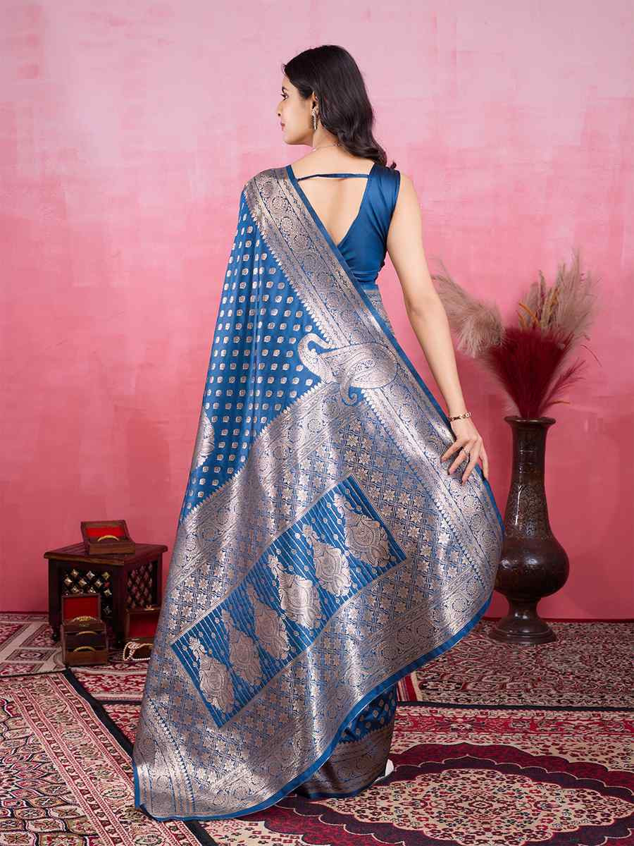 Morpich Kanjivaram Silk Handwoven Festival Wedding Fancy Heavy Border Saree