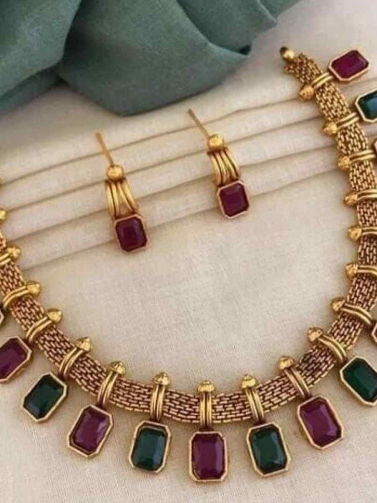 Multi Alloy Bridal Wear Kundan Necklace