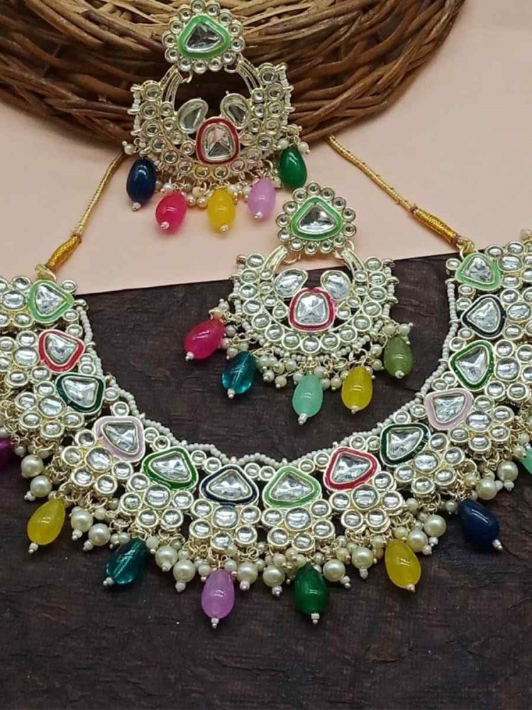 Multi Alloy Metal Festival Wear Kundan Necklace