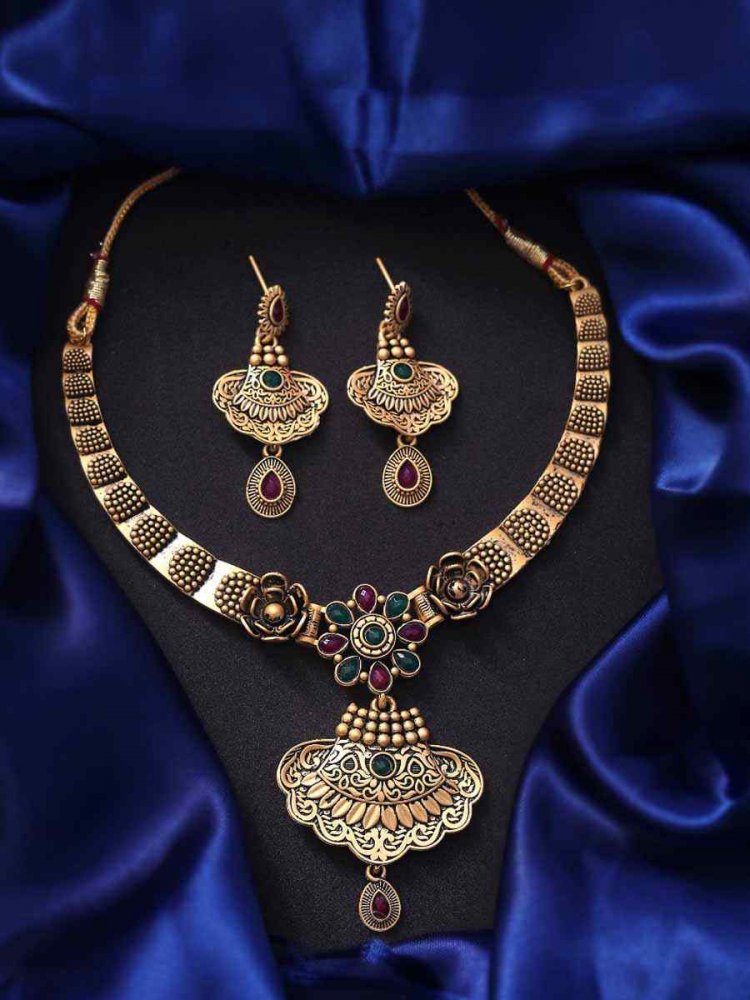 Multi Alloy Traditional Wear Meenakari Necklace
