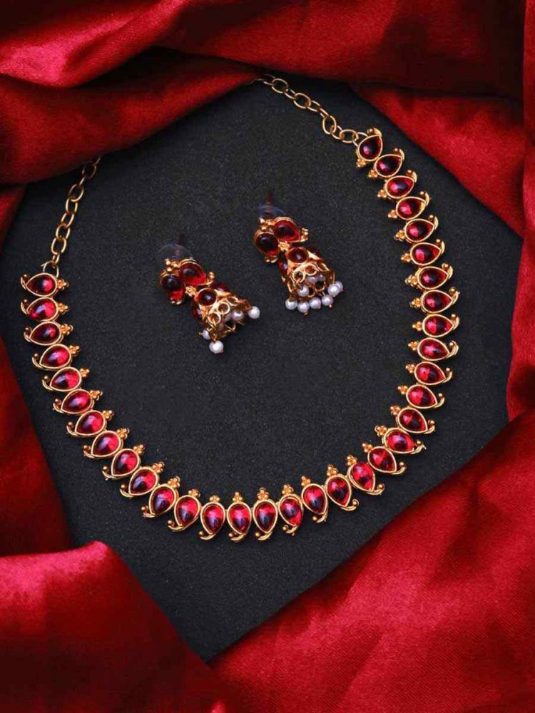 Multi Alloy Traditional Wear Meenakari Necklace