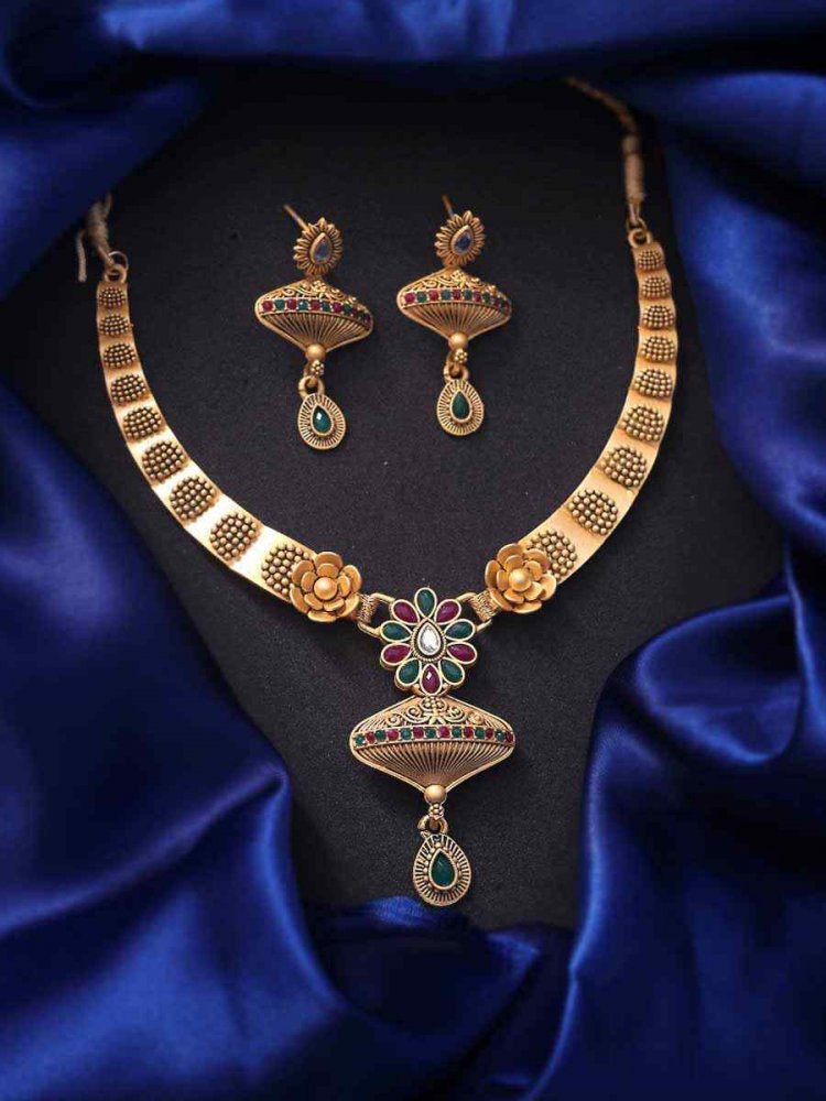 Multi Alloy Traditional Wear Meenakari Necklace