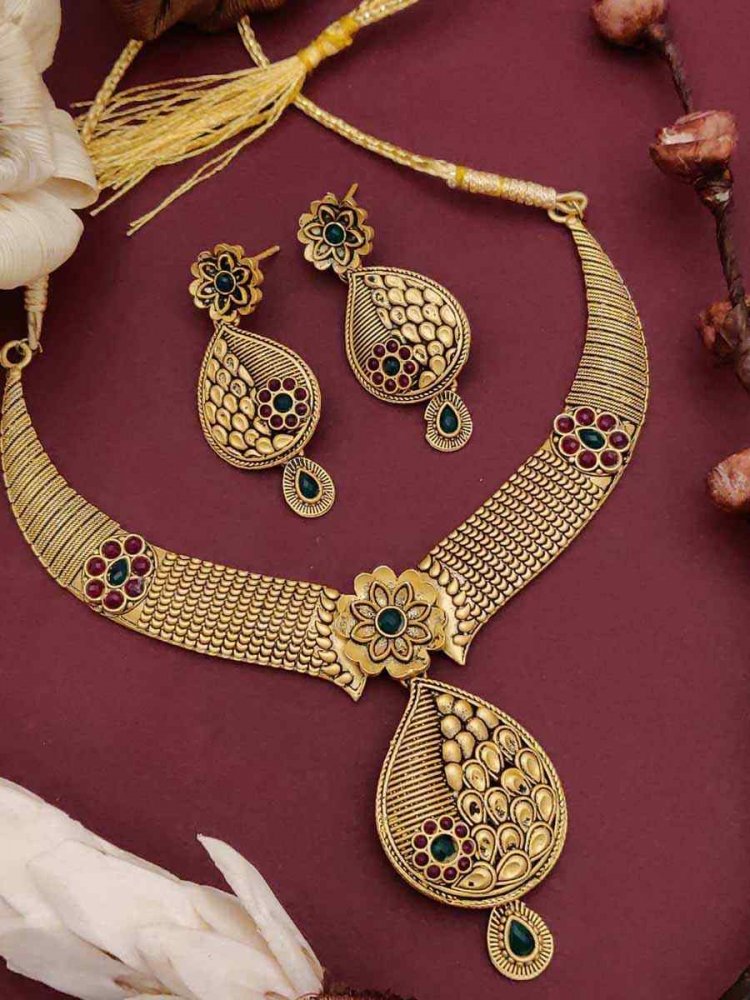 Multi Alloy Traditional Wear Meenakari Necklace