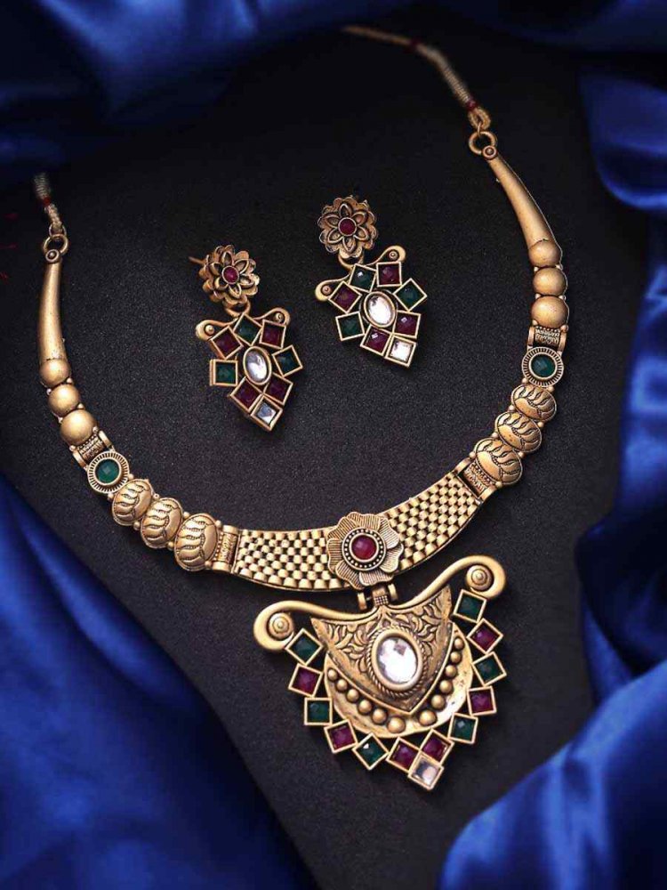 Multi Alloy Traditional Wear Meenakari Necklace
