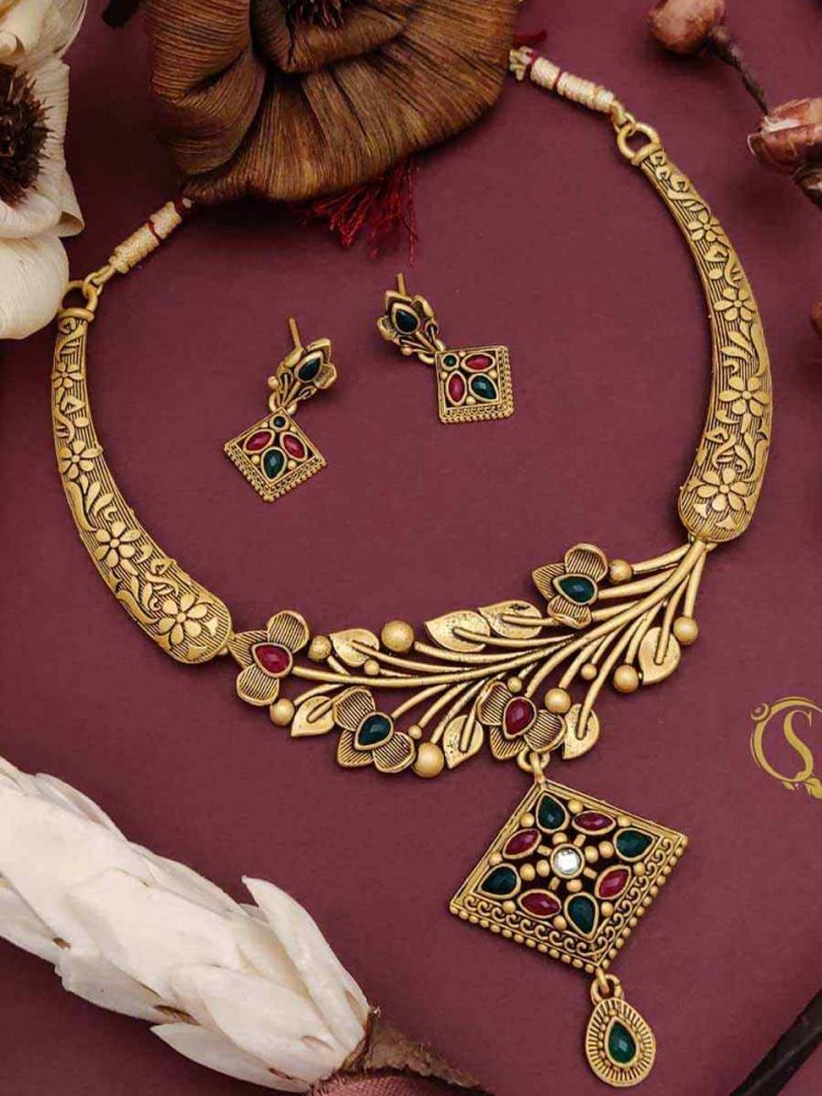 Multi Alloy Traditional Wear Meenakari Necklace