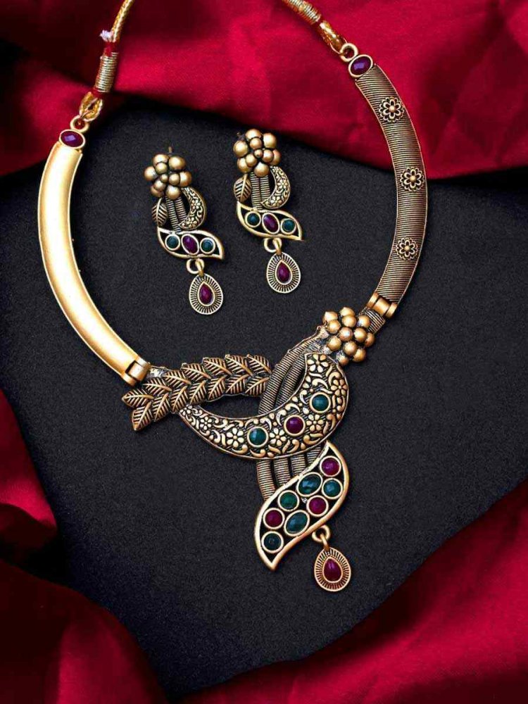 Multi Alloy Traditional Wear Meenakari Necklace