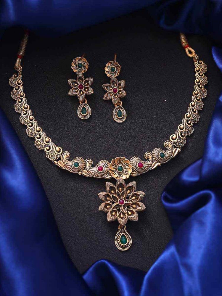 Multi Alloy Traditional Wear Meenakari Necklace