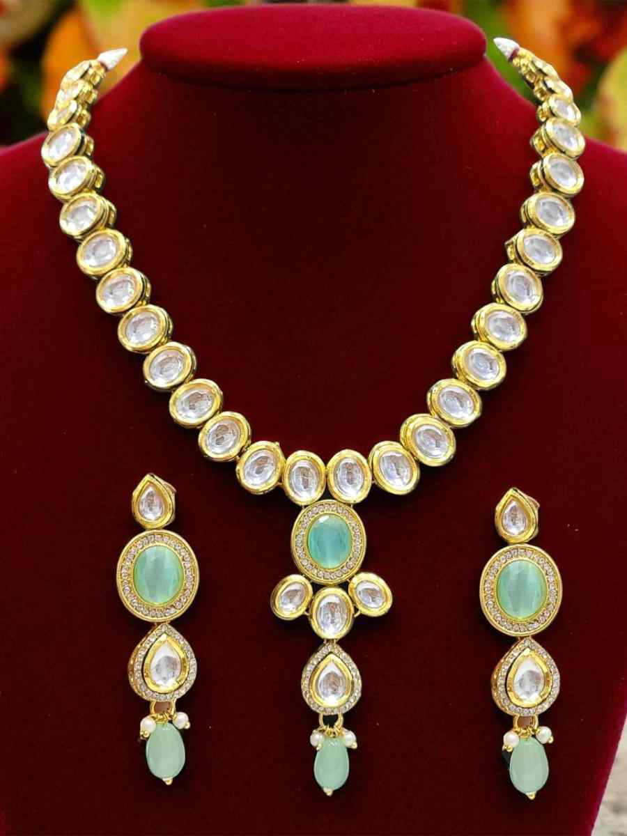 Multi And Gold Alloy Wedding Party Festival Wear Kundan Necklace