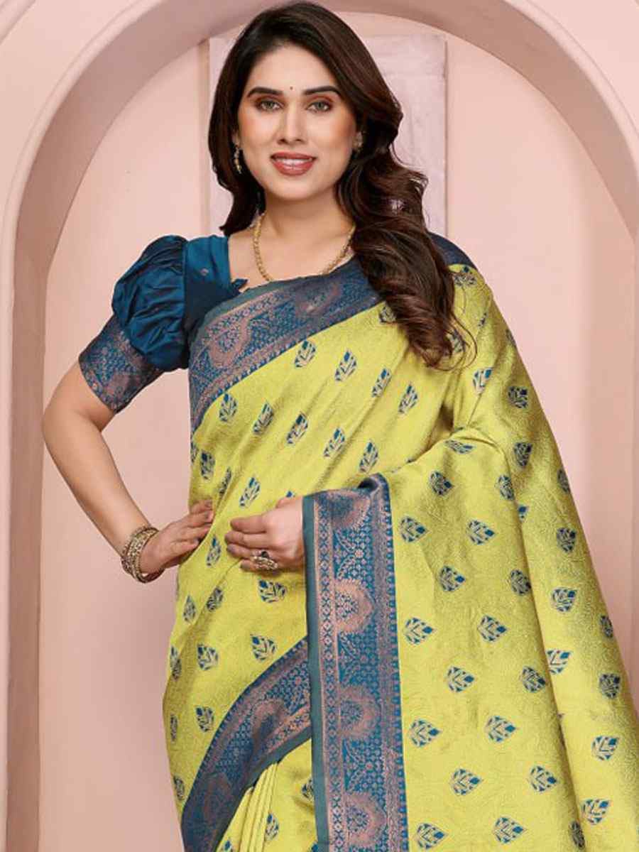 Multi Banarasi Silk Handwoven Traditional Bridal Reception Festival Wedding Fancy Heavy Border Saree