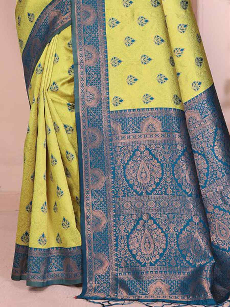 Multi Banarasi Silk Handwoven Traditional Bridal Reception Festival Wedding Fancy Heavy Border Saree