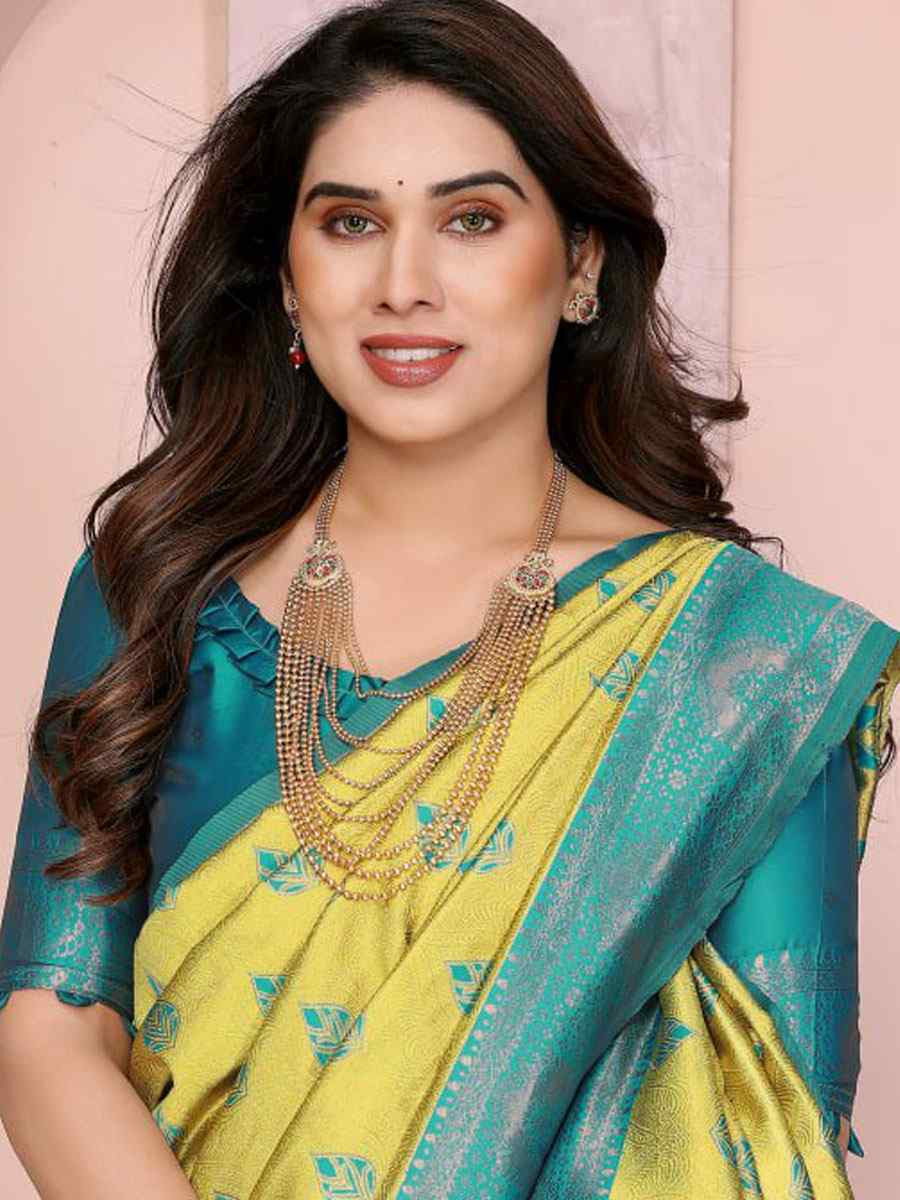 Multi Banarasi Silk Handwoven Traditional Bridal Reception Festival Wedding Fancy Heavy Border Saree