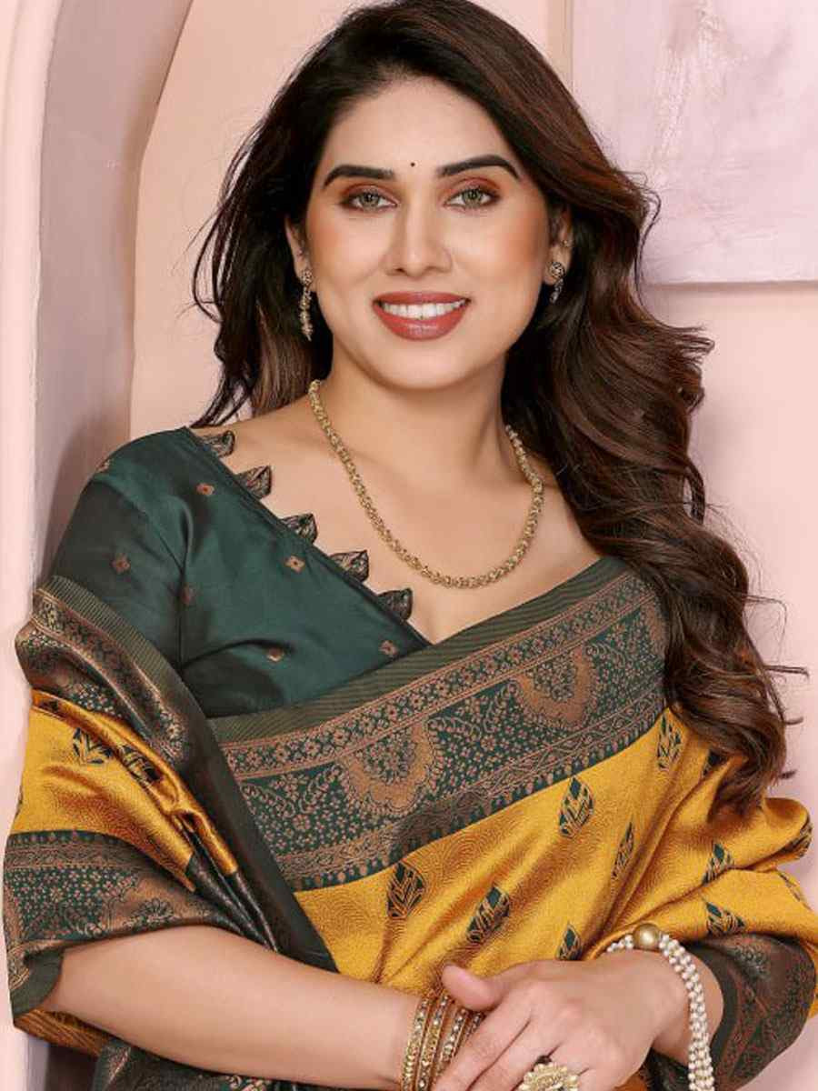 Multi Banarasi Silk Handwoven Traditional Bridal Reception Festival Wedding Fancy Heavy Border Saree