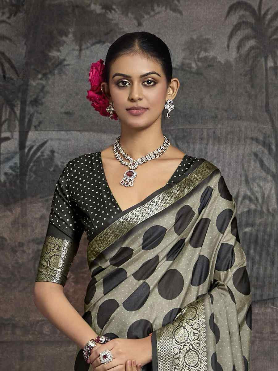 Multi Silk Handwoven Festival Wedding Fancy Heavy Border Saree