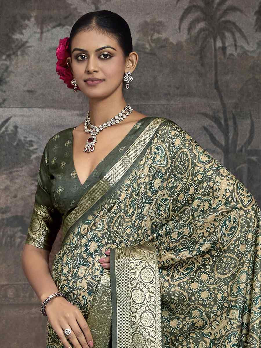 Multi Silk Handwoven Festival Wedding Fancy Heavy Border Saree