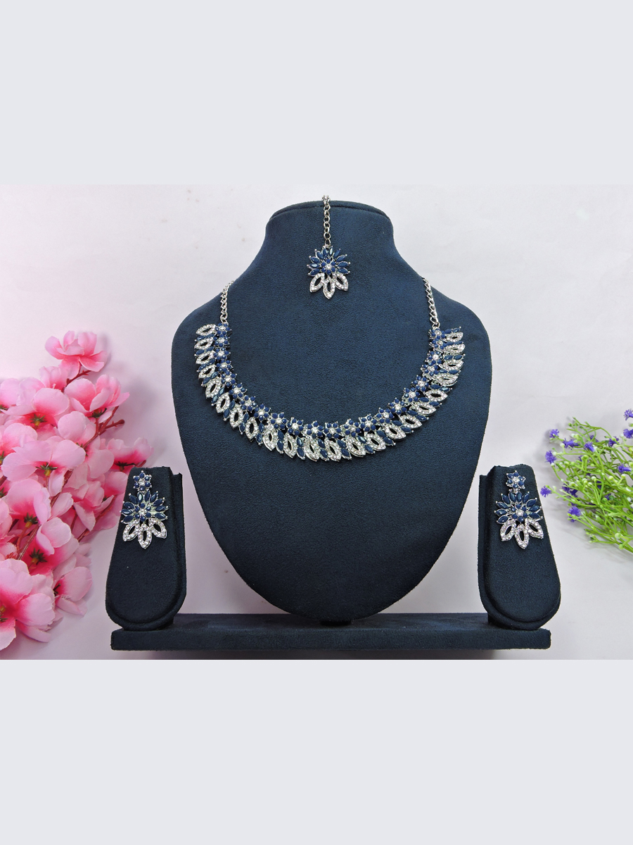 Navy Blue Alloy Festival Wear Kundan Necklace