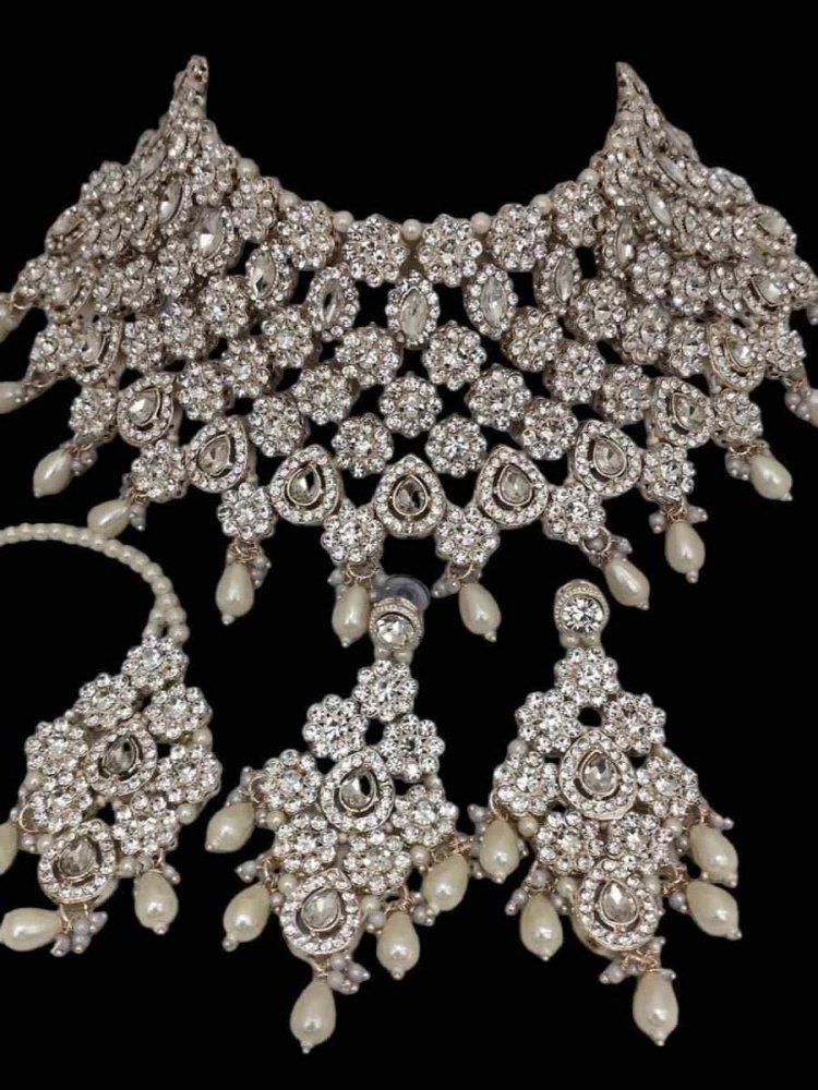 Off White Alloy Bridal Wear Diamonds Necklace