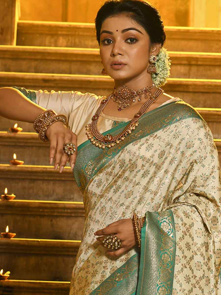 Off-White Banarasi Silk Handwoven Festival Wedding Fancy Heavy Border Saree