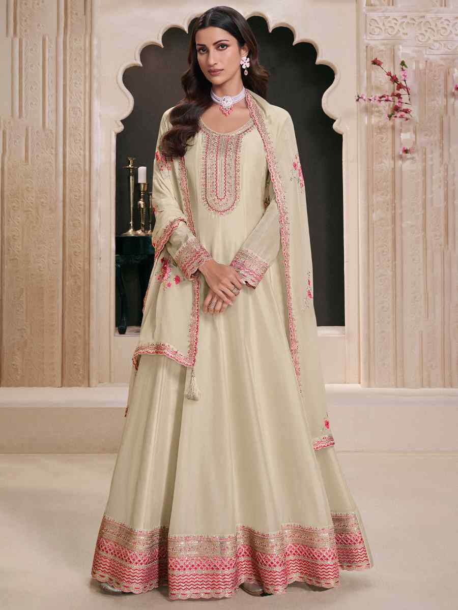 Off-White Heavy Silk Embroidered Festival Wedding Anarkali Salwar Kameez