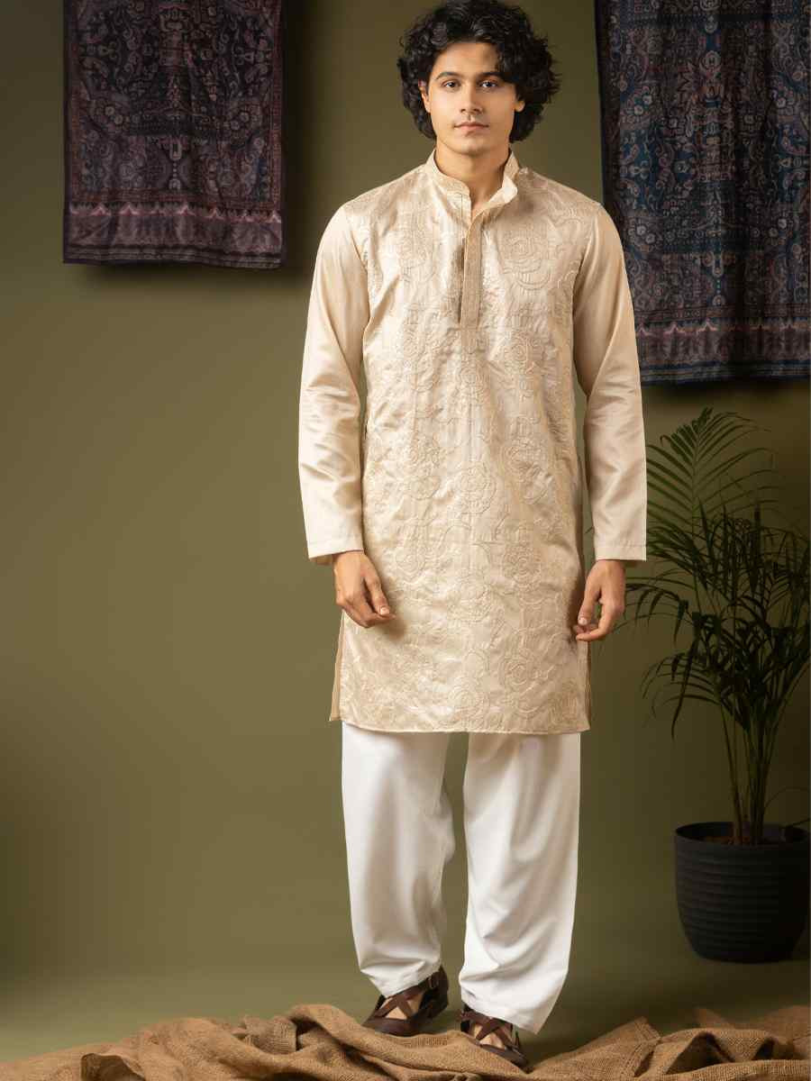 Off white Silk Embroidery Festival Wedding Party Mens Kurta