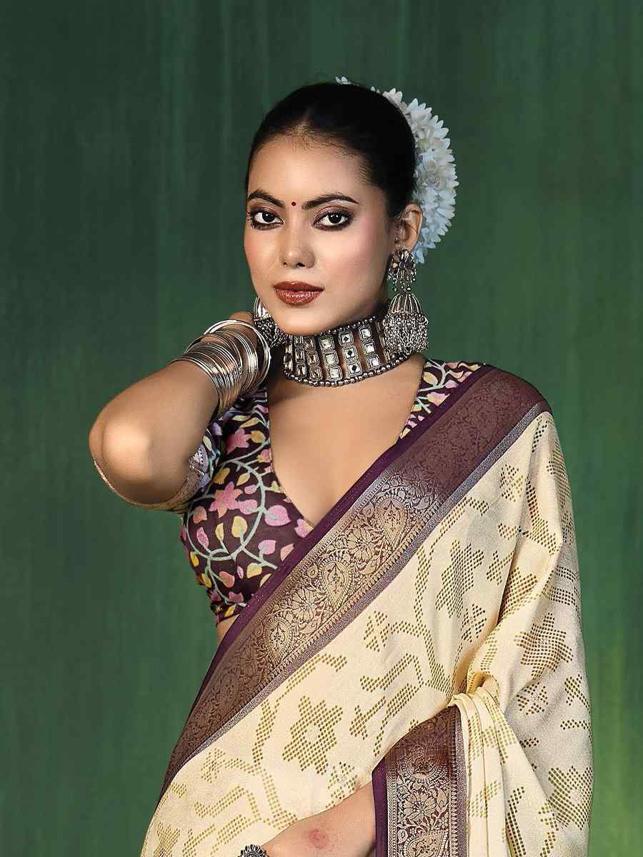 Off-White Silk Handwoven Festival Wedding Fancy Heavy Border Saree