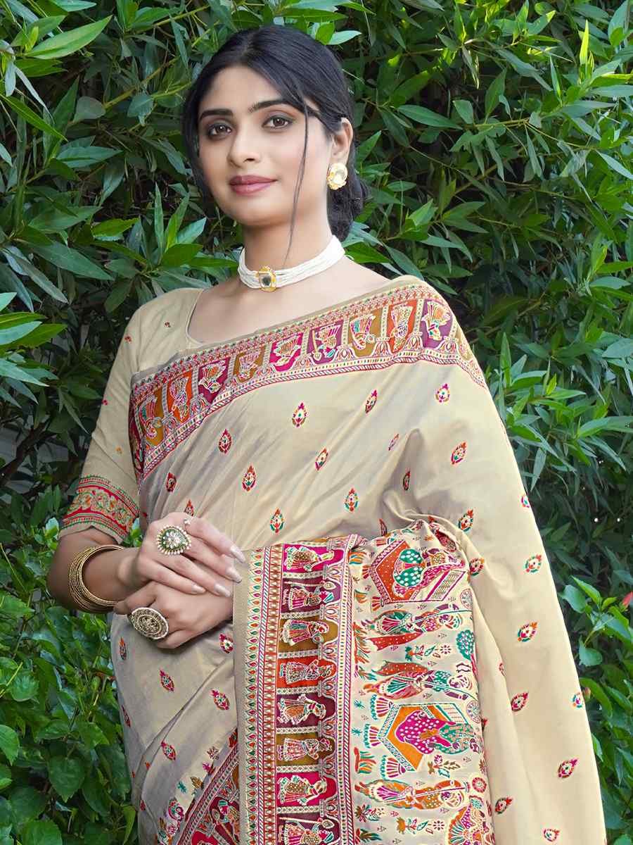 Off White Silk Handwoven Wedding Festival Heavy Border Saree