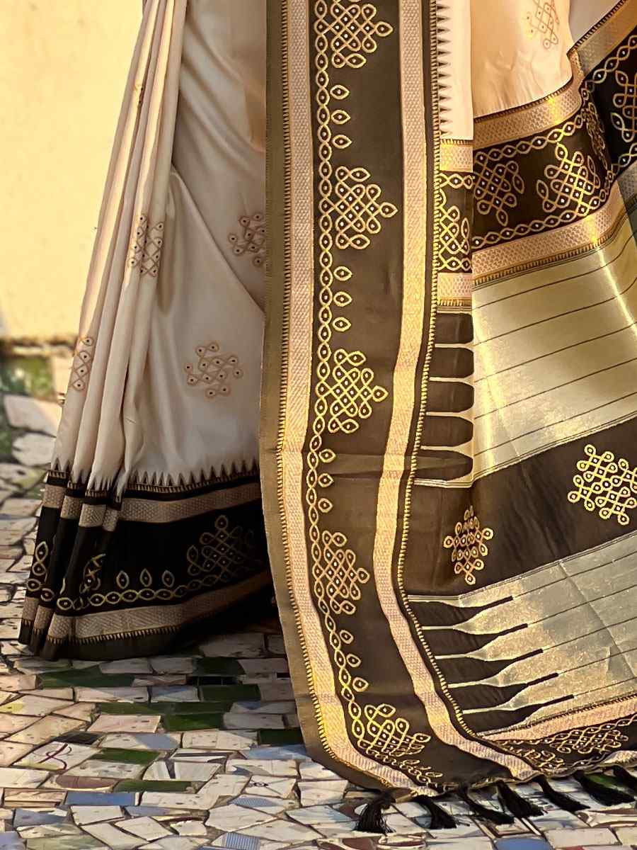 Off-White Soft Silk Handwoven Casual Reception Festival Wedding Fancy Classic Style Sarees