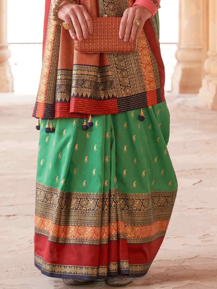 Oxley Green V B Silk Handwoven Casual Festival Classic Style Saree